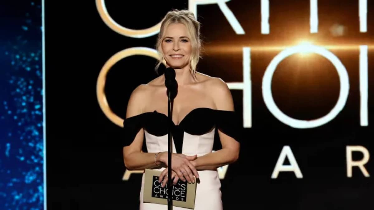 "Chelsea Handler's Hilarious Triumph at Critics Choice Awards: A Recap of Laughter and Celebrations! 🎉"